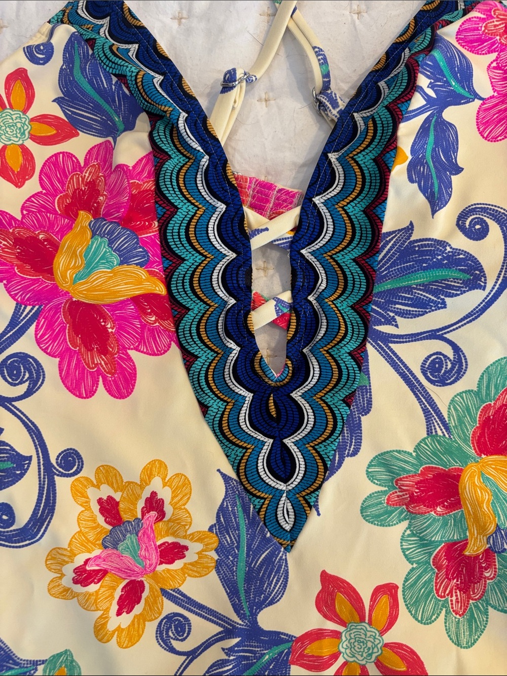 Cupshe Vibrant Floral One-Piece Swimsuit - Cream Base with Multi-Color Flowers - Picture 3 of 3